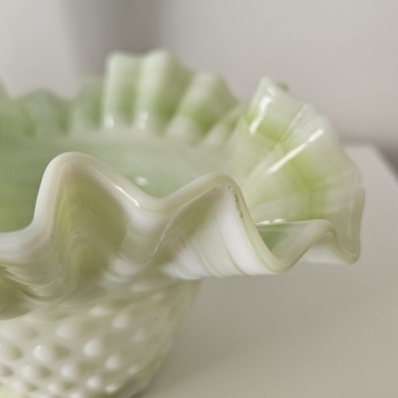 Green Slag Glass Bowl - Picture 4 of 8